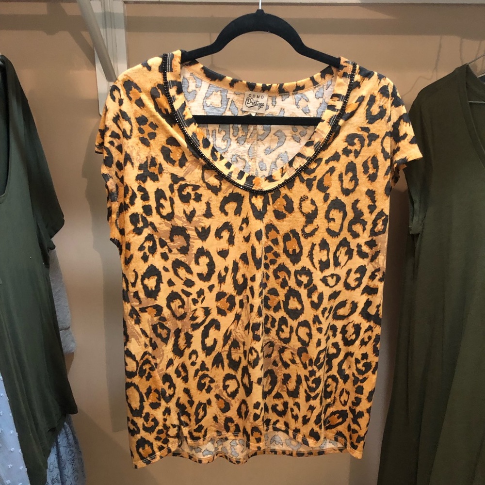 Women’s Leopard print rhinestone neck detail XL